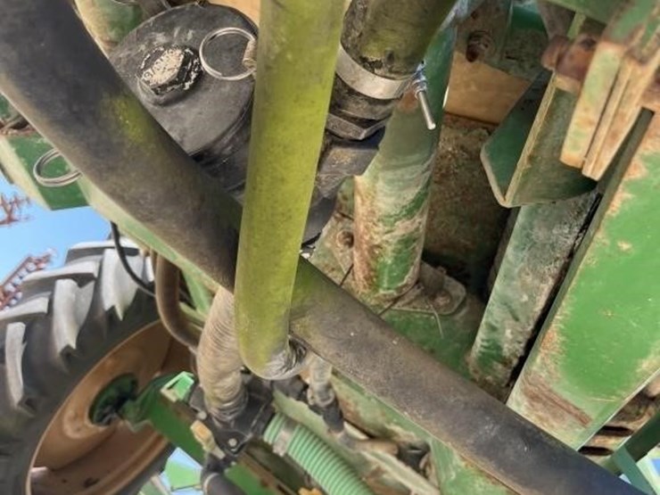 l2--1000-gallon-60'-great-plains-sprayer-image-10