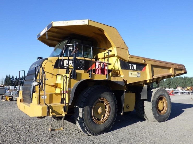 2011-caterpillar-770-image-1