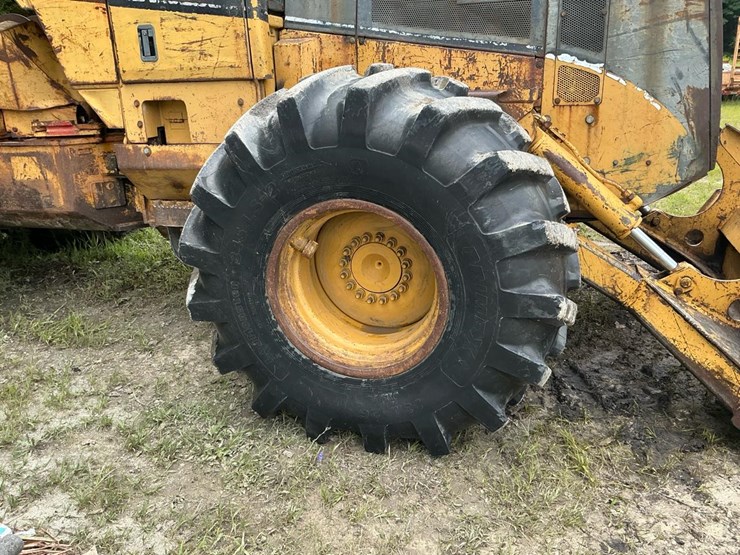 caterpillar-515-image-30