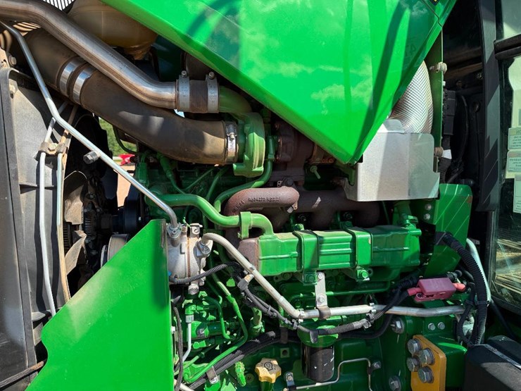2017-john-deere-6120e-image-36