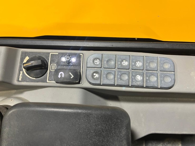 jcb-35z-1-image-28