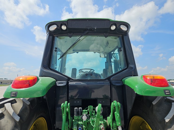 2023-john-deere-6145m-image-16