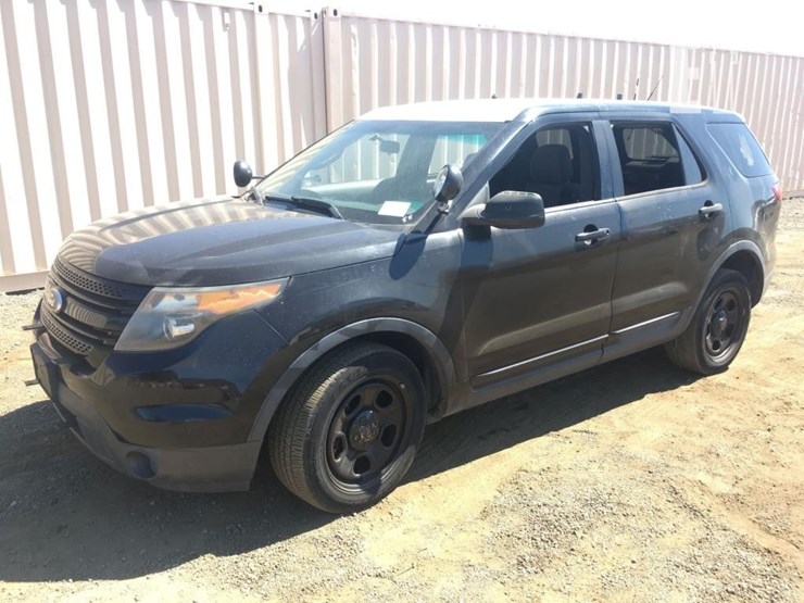 2015-ford-explorer-image-1