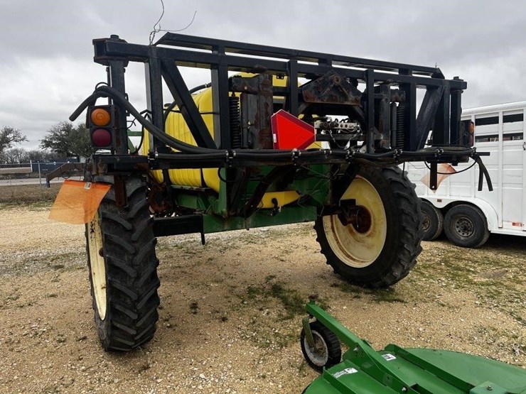 l2---shuban-industries-1000-gallon-sprayer-image-5