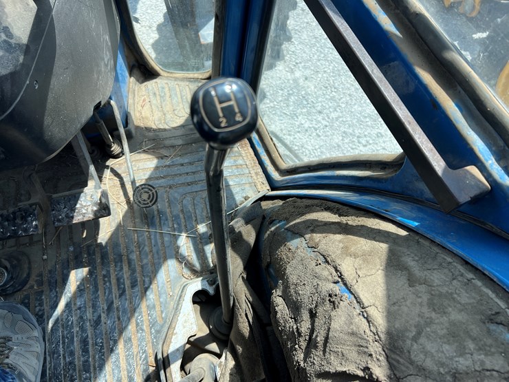 ford-7810-image-10