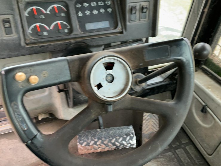 caterpillar-515-image-58