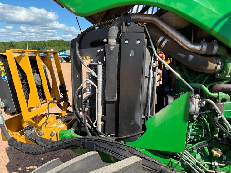 2017-john-deere-6120e-image-37