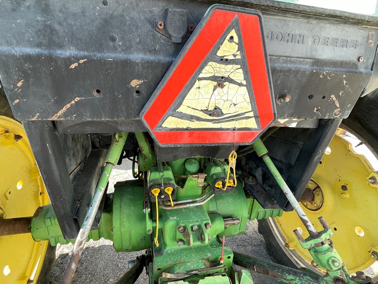 john-deere-3055-image-56