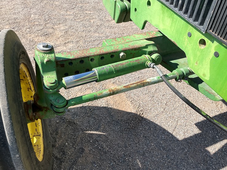 john-deere-3055-image-24