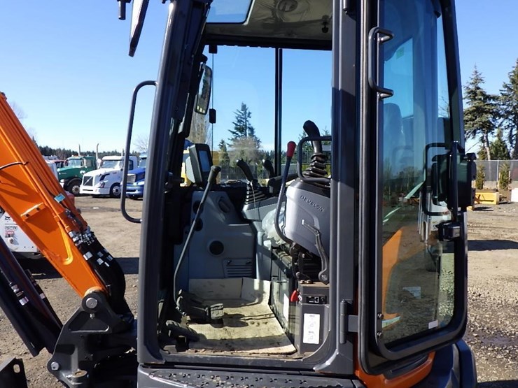 2024-doosan-dx35z-image-21