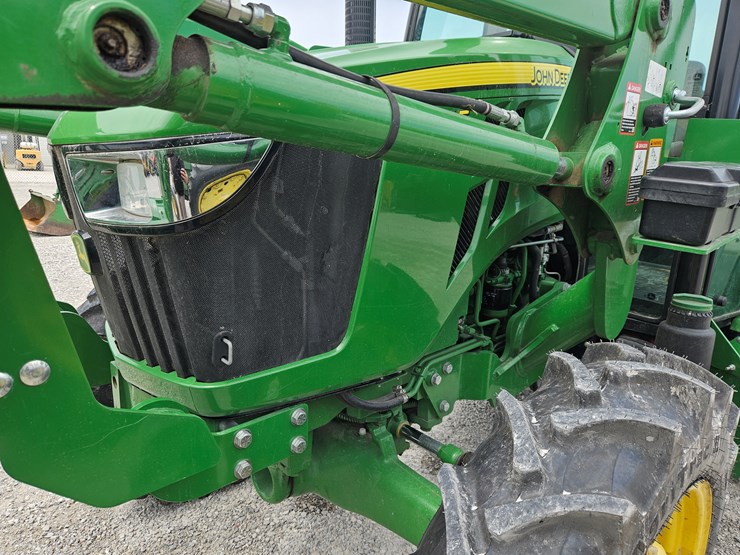 2019-john-deere-5065e-image-22