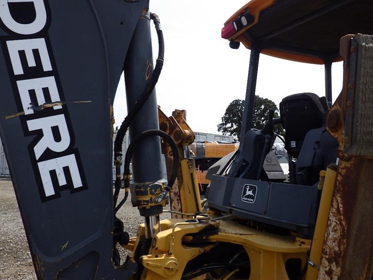 2006-deere-710g-image-21