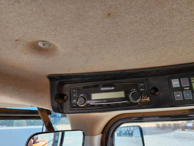 2019-doosan-dl280-5-image-15