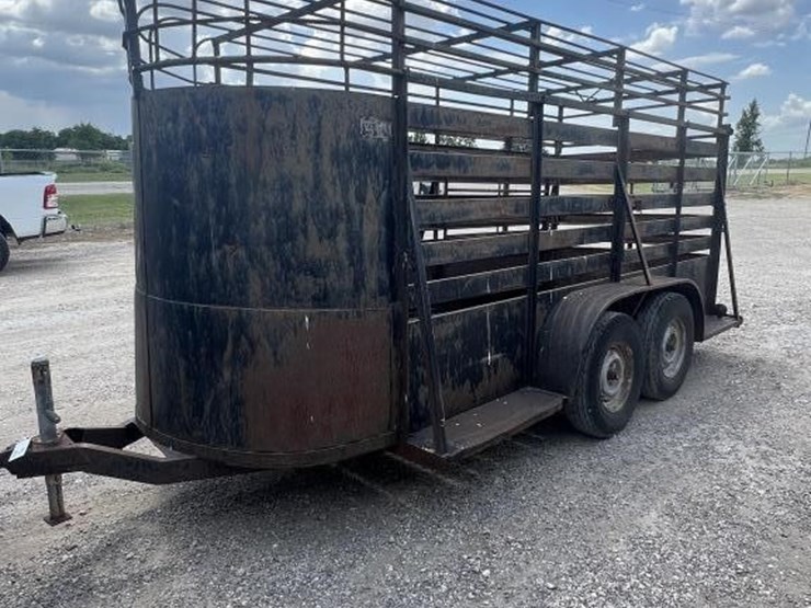 l2---bumper-pull-livestock-trailer-image-4