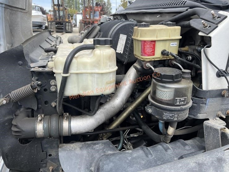 2004-gmc-topkick-c4500-image-19