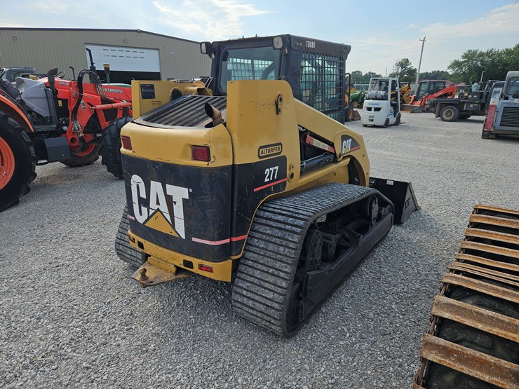 2004-caterpillar-277-image-18