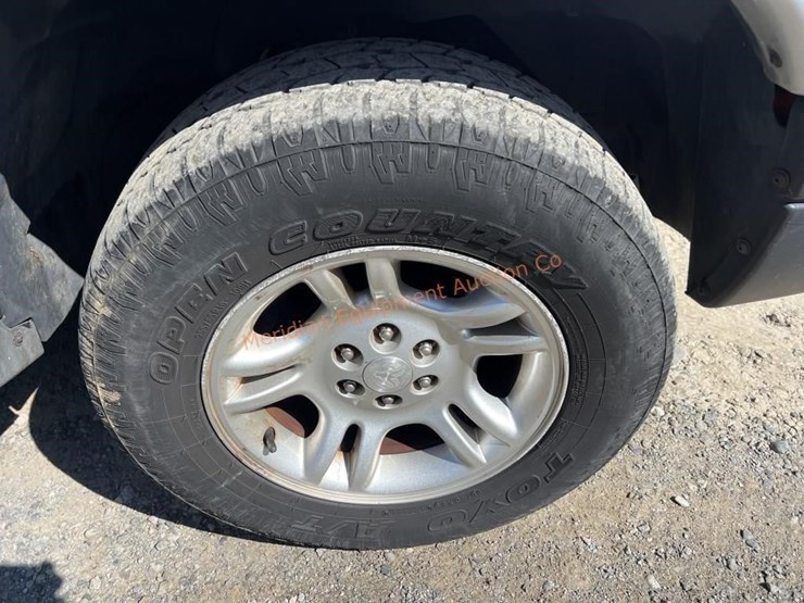 2004-dodge-dakota-image-11