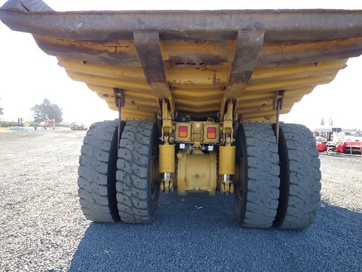 2011-caterpillar-770-image-6