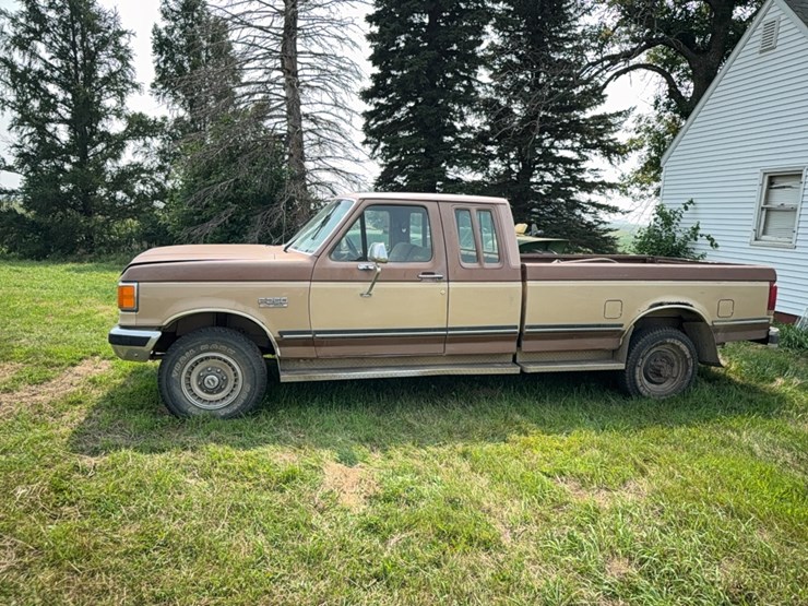 1987-ford-f250-xlt-lariat-image-1