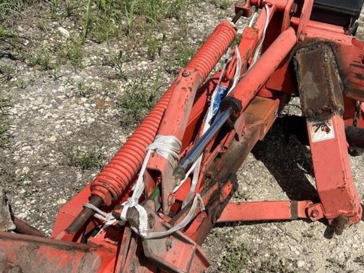 l2---kuhn-hay-cutter-image-6