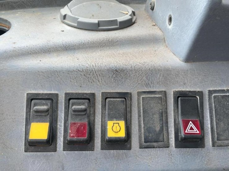 volvo-l120-image-90