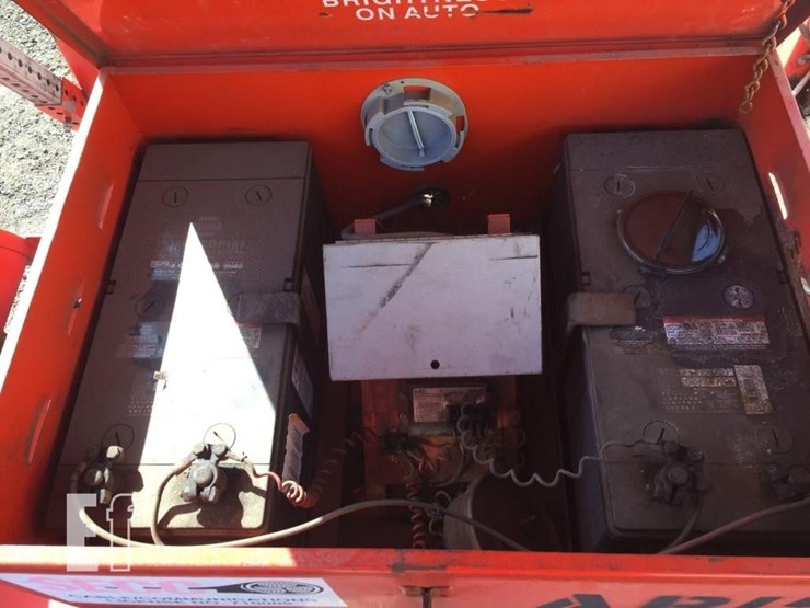 2010-myers-&-sons-arrow-board-image-5