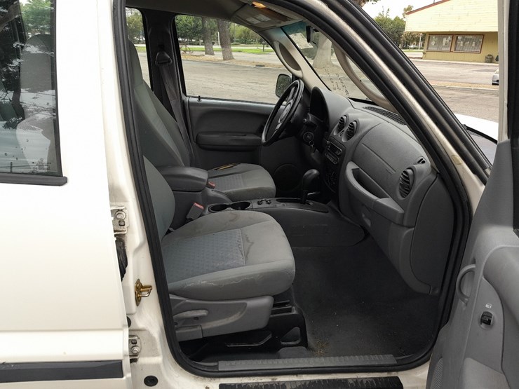 2006-jeep-liberty-image-4