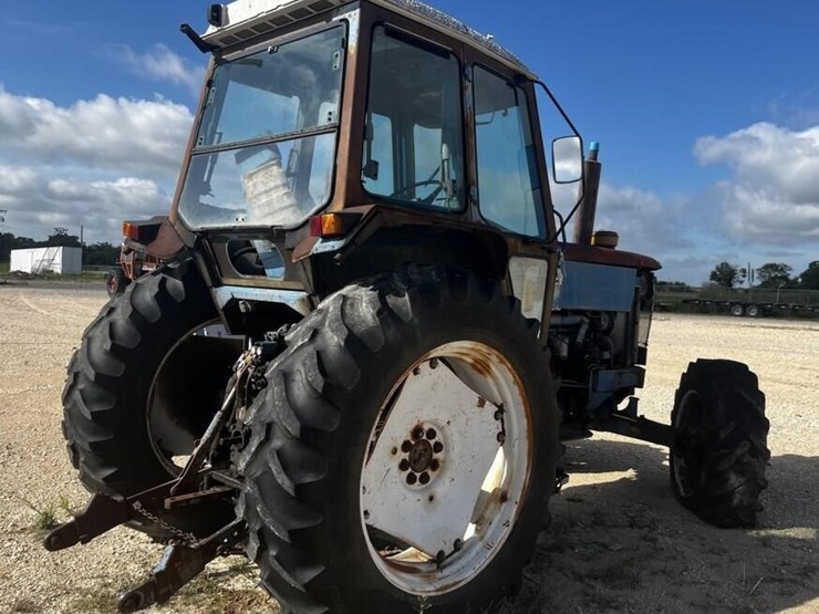 ford-tractor-image-6
