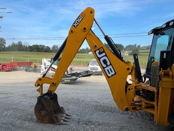 2022-jcb-3cx-image-20
