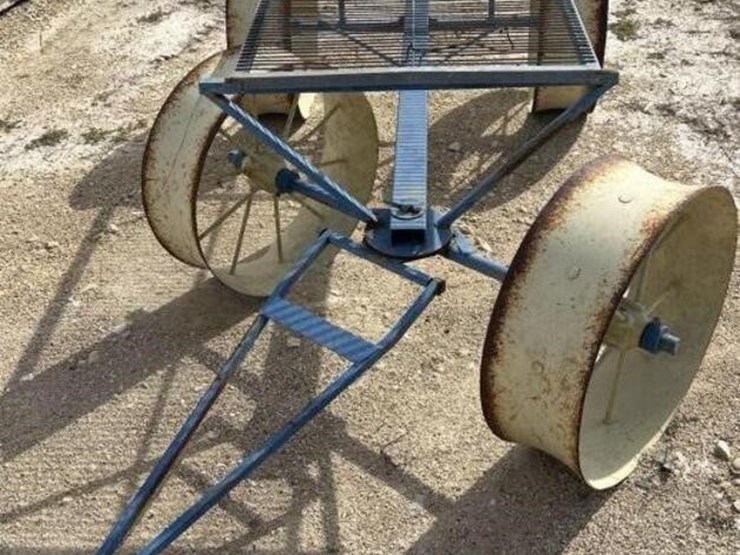 l3---wagon-wheel-garden-cart-image-1