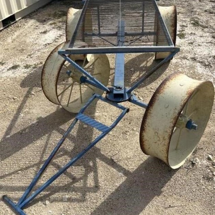 L3 - Wagon Wheel Garden Cart