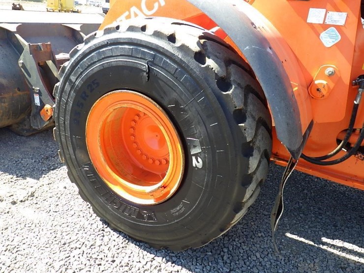 2017-hitachi-zw250-image-48
