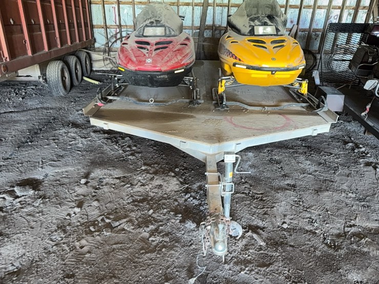 eagle-america-aluminum-frame-wood-top-2-place-snowmobile-trailer-w/-back-ramp,-snowmobiles-sold-seperate-**title**-image-2