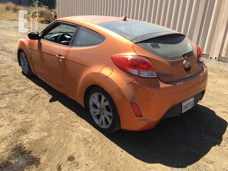 2016-hyundai-veloster-image-4