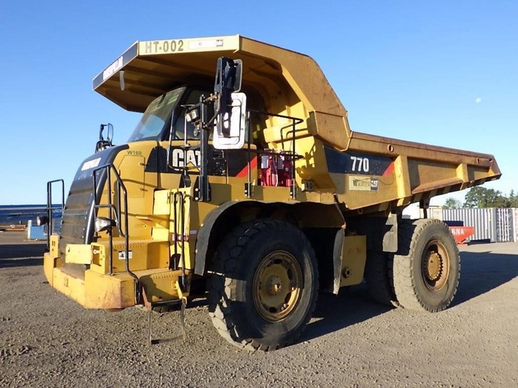 2011-caterpillar-770-image-1