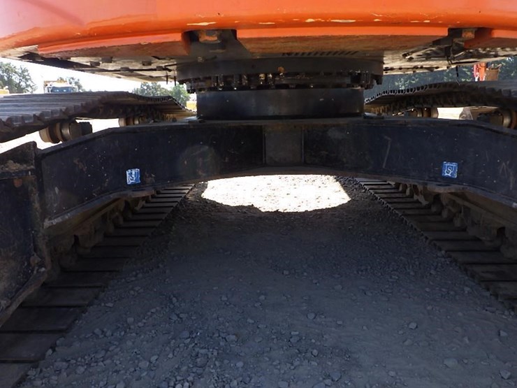 2020-hitachi-zx245us-lc-6n-image-36