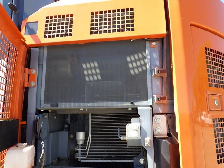 2020-hitachi-zx245us-lc-6n-image-43