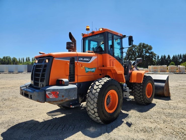 2019-doosan-dl280-5-image-5