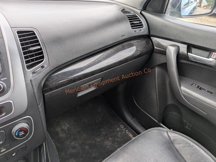 2014-kia-sorento-image-22