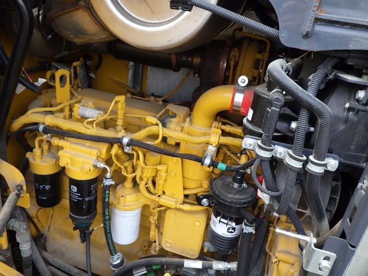 2023-deere-544p-image-24