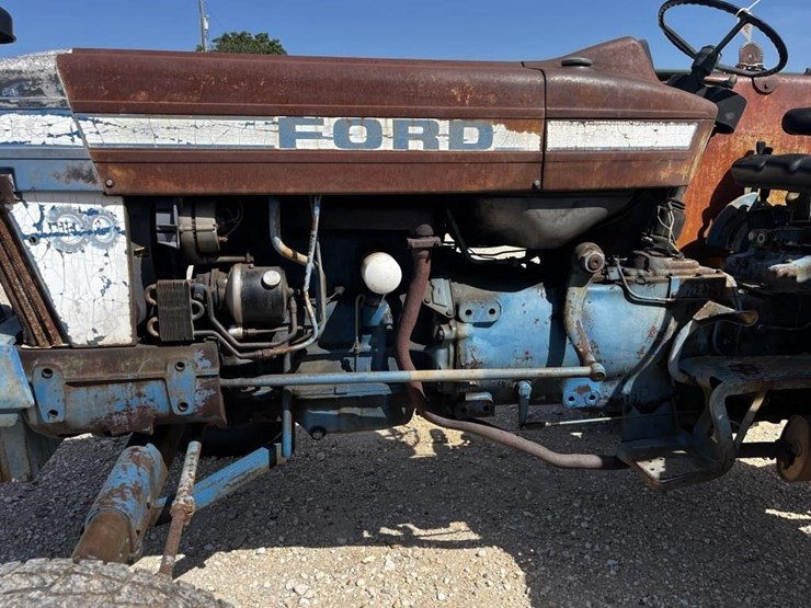 ford-tractor-image-7