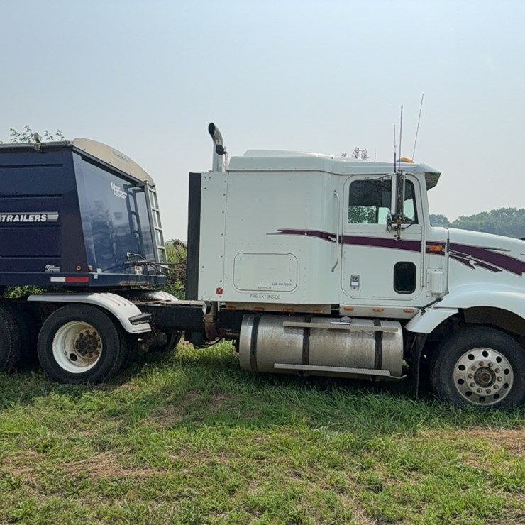 1996 INTERNATIONAL 9200