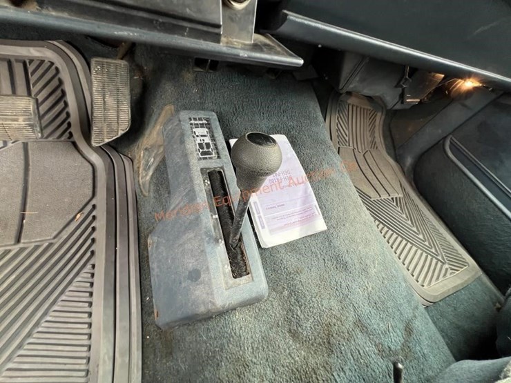 1990-chevrolet-k2500-image-25