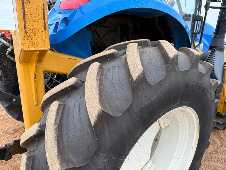 2016-new-holland-ts6.110-image-7