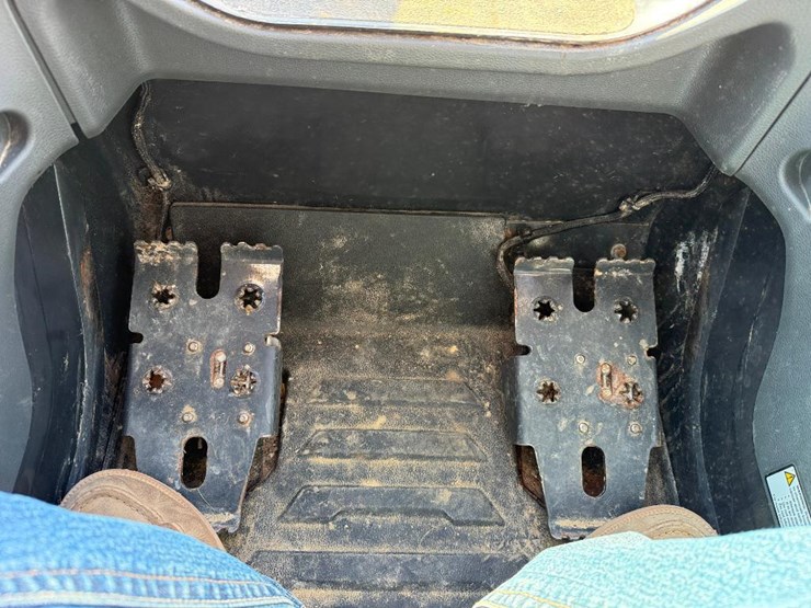2020-bobcat-s76-image-33