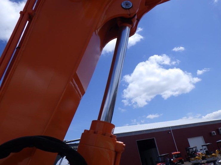 2021-doosan-dx85r-3-image-38