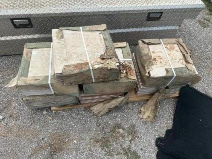 7-boxes-ceramic-tile-image-1