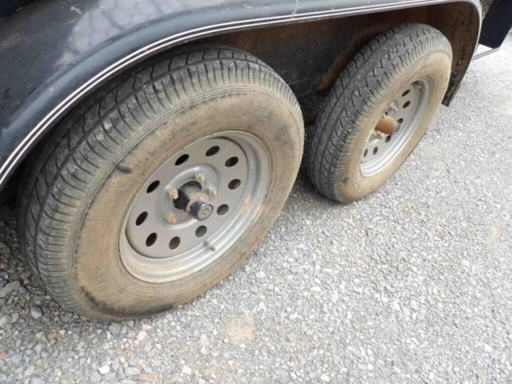 16'-texas-bragg-enclosed-trailer-image-17