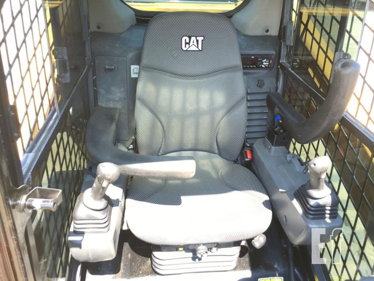 2020-caterpillar-289d3-image-7