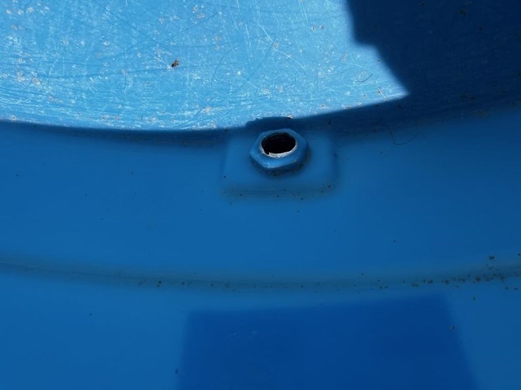 l3--behlen-country-8x2-poly-stock-tank-image-6